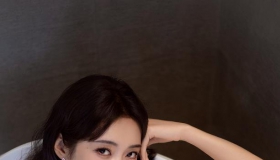 宣璐黄色吊带鱼尾裙写真 ​​​
